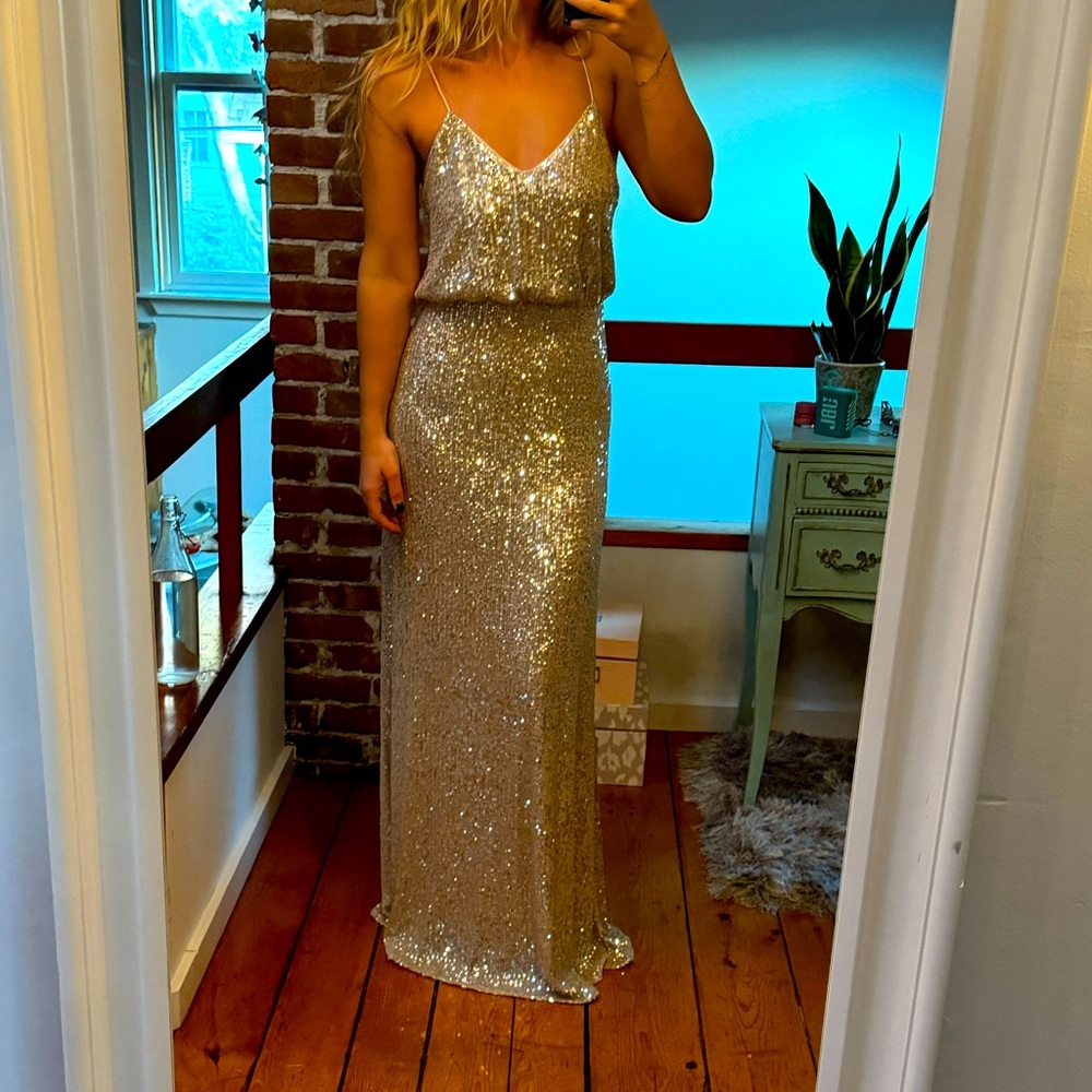 NWT lulus sequin dress never worn